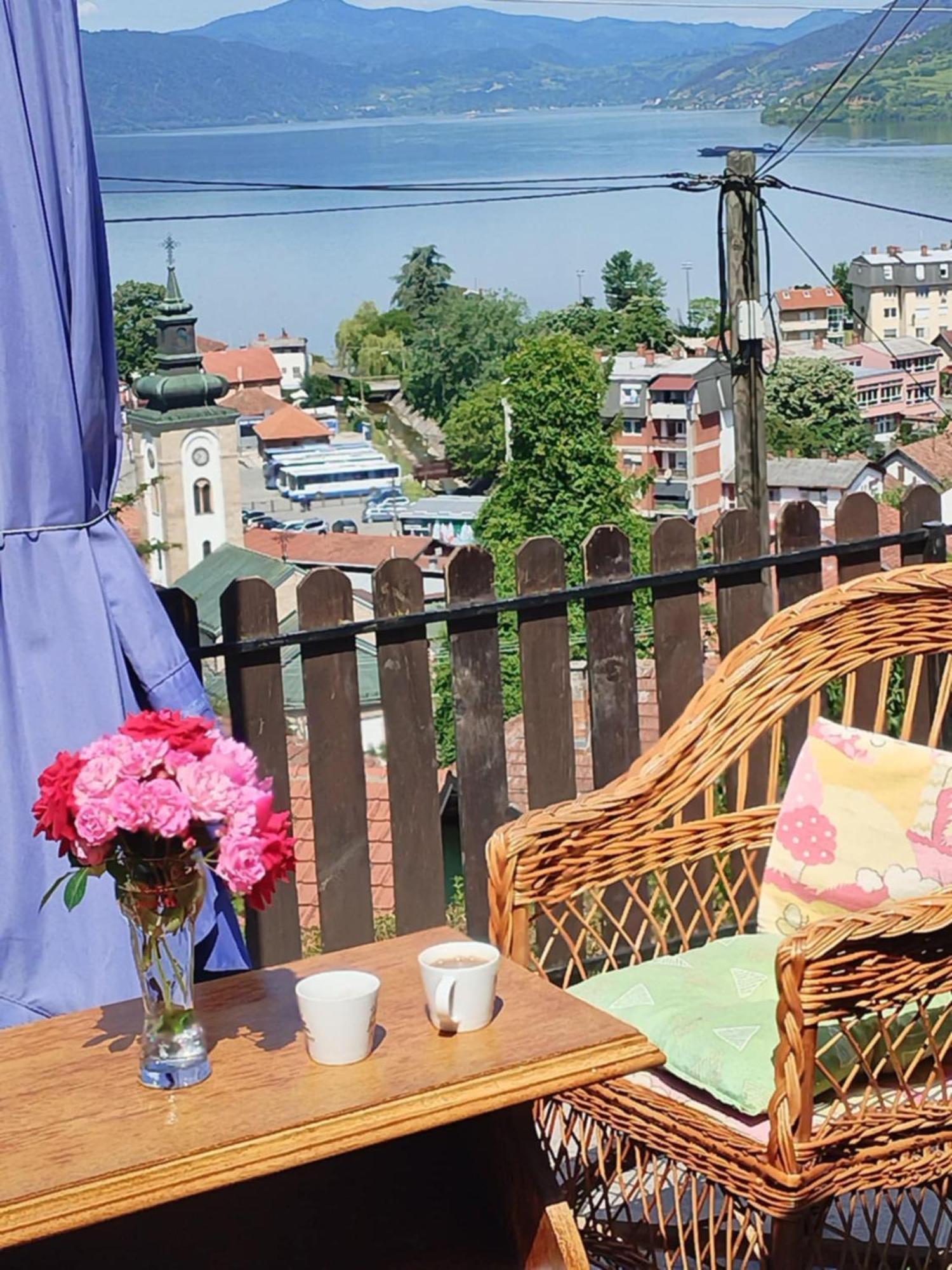 Apartman Sani โดนยี มิลาโนวัซ ภายนอก รูปภาพ